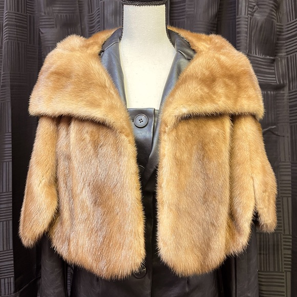 Vintage Mink Cape - Picture 1 of 14